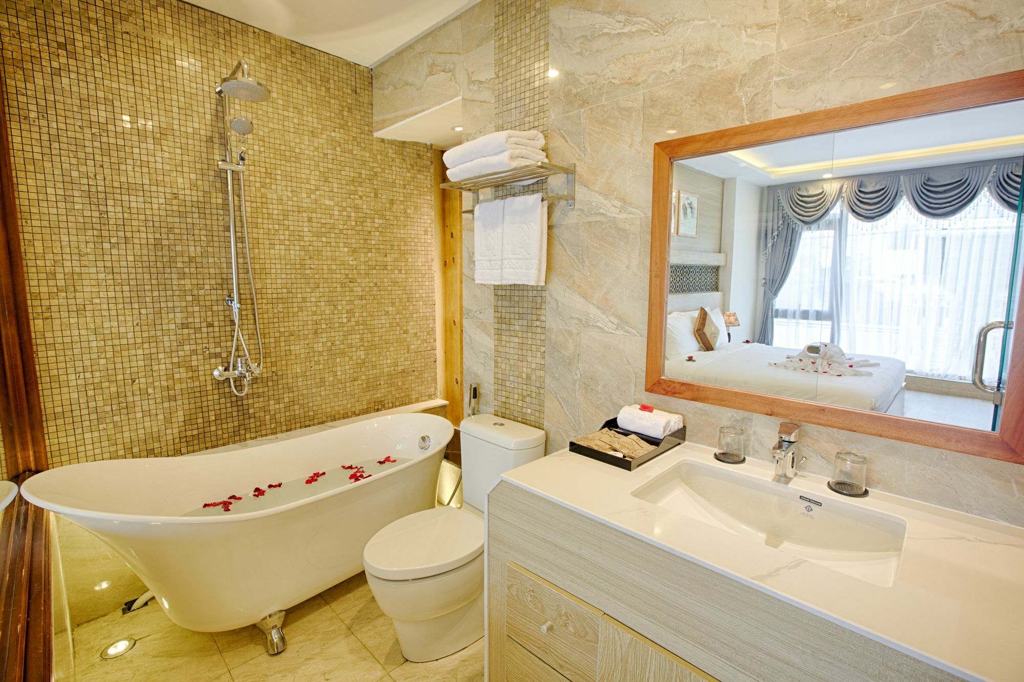 Alyssa Hotel Da Nang Dış mekan fotoğraf